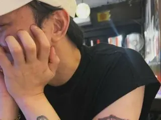 パク・ユチョン、腕に刻んだ新しいタトゥーの自慢…「好きになる必要はないけど、これが僕だ」