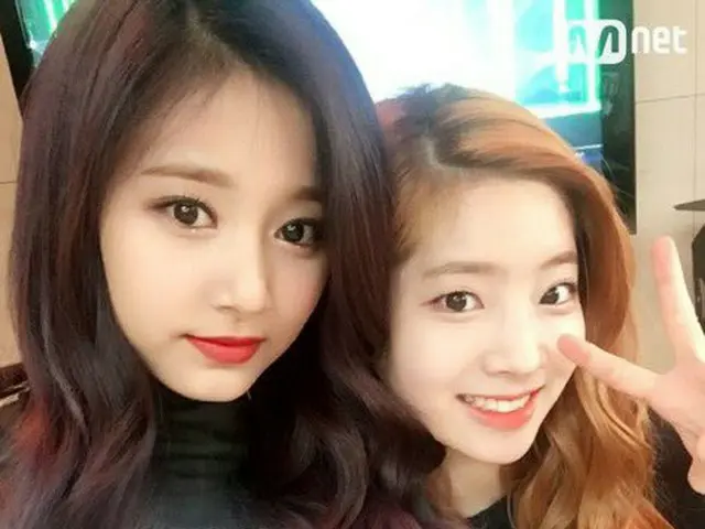 TWICE, 本日2時「カルツーショー」でTWICEの父親パク・チニョン (J.Y.Park)にマッサージチェアーおねだり中。