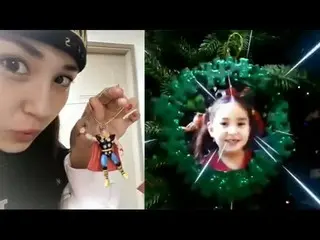 I.O.I ソミ Somi、妹と一緒にクリスマス準備中