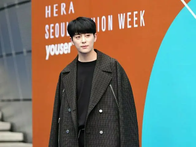 BOYFRIEND ドンヒョン、2018F/W「HERA Seoul Fashion Week YOUSER」コレクションに出席。