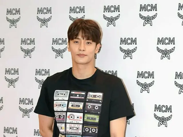 俳優ソンフン、MCM店舗リニューアルオープン記念イベントに出席。