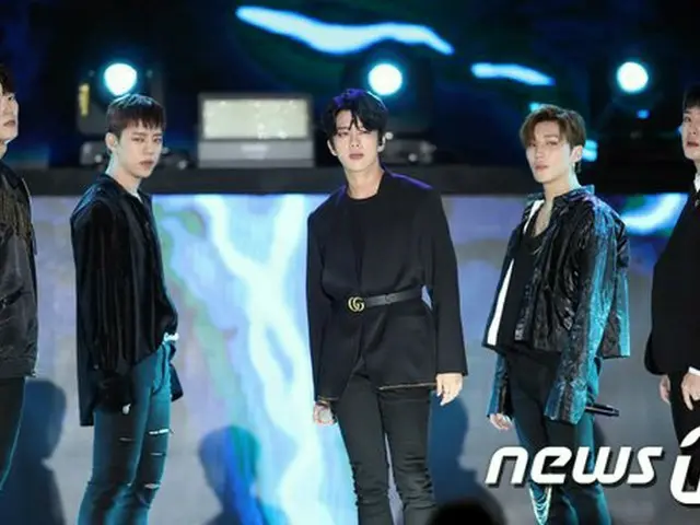 B.A.P、「2018INKコンサート」で公演中。