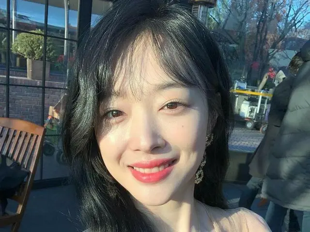 【g公式】f(x)_出身ソルリ_Sulli、近況を公開。