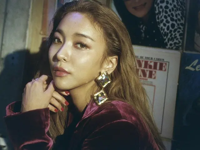 【d公式sm】f(x) LUNA、ソロ新曲「泣くと」(Even So)」MV公開の準備中