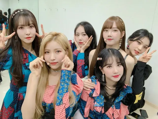 【t公式】GFRIEND、「SHOW Champion」で1位に。