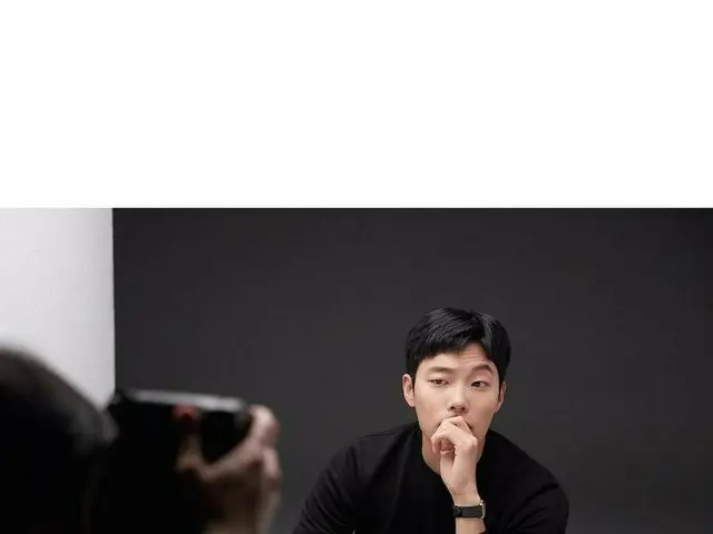 、、【r公式jes】俳優リュ・ジュンヨル、写真公開。