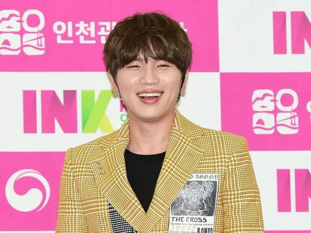 K.Will、チョ・ウジョン－チョン・ダウンの挙式で祝賀を披露。