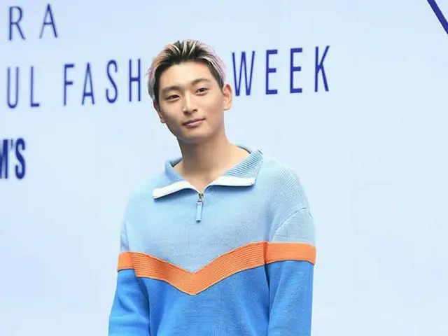 2AM ジヌン、「2017 F/W HERAソウルファッションウィーク」に出席。