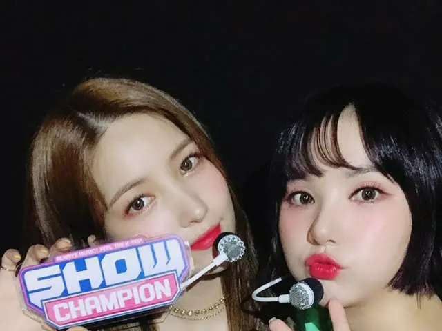 【t公式】GFRIEND、「ShowChampion」での写真を公開。