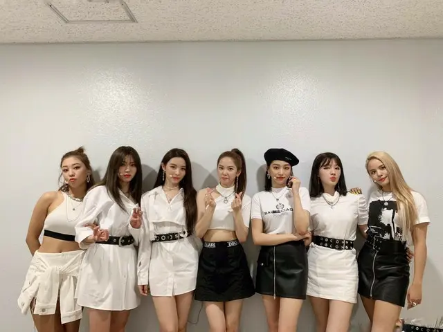 【t公式】CLC、[📸] 20190922 @ #人気歌謡 今日はホワイトDevilに変身したCLC！ 😈🔱今日も一緒にしてくれてありがたく雨道に注意して