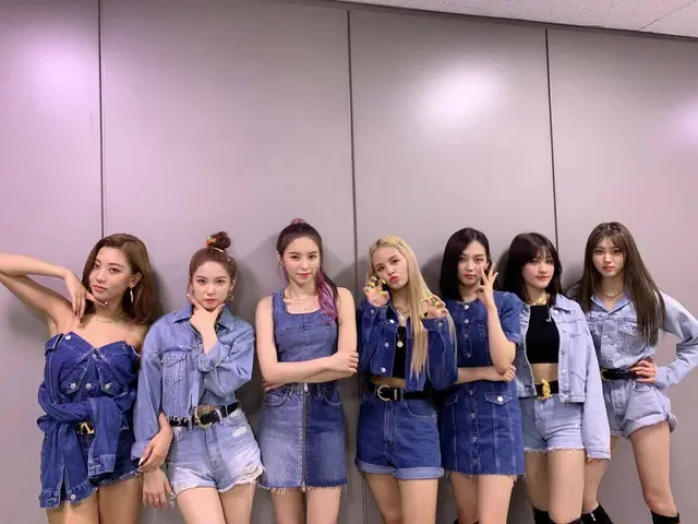 【t公式】CLC、[📸] 20190924 @ #ドショ CLCとCHESHIREは最高の相性！ 👏CHESHIREがあり、今日もCLCは幸せですよ！😍�