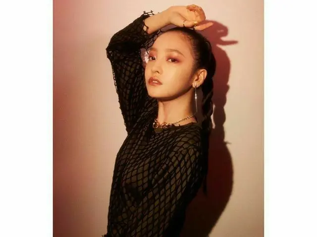 【g公式】KARA_出身ハラ、NYLON JAPAN＆HARA Beauty 皆さんチェックしてくださいね💕 。