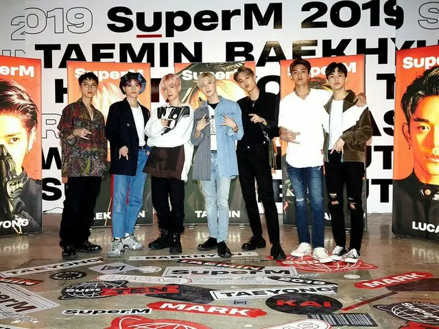 【d公式sm】The #SuperM POP UP store、available both in Seoul and the US、isreceiving l