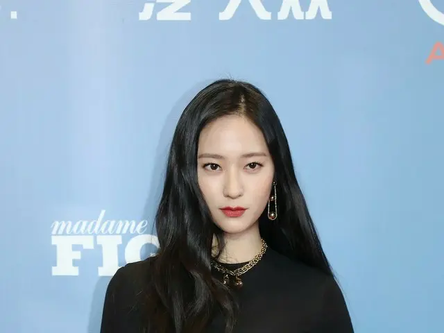 【d公式sm】f(x) KRYSTAL showed her global presence with her explosive localpopularit