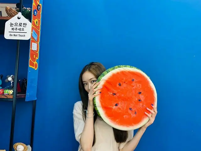 【t公式】Cherry Bullet、[ #メイ#MAY]ルーレットないいないばぁ🍉🙈 #CherryBullet #Cherry Bullet