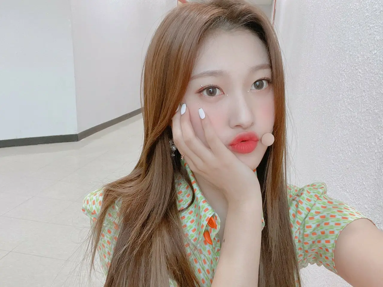 t公式】今月の少女(Loona)、[ #チェリ/ #Choerry]ニンジンチェリに向け〜💜🥕💜Orbitもニンジン好きのための？私はOrbit好きヤン  | wowKorea（ワウコリア）