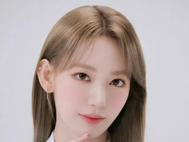 IZ*ONE 出身の宮脇咲良、画報公開。