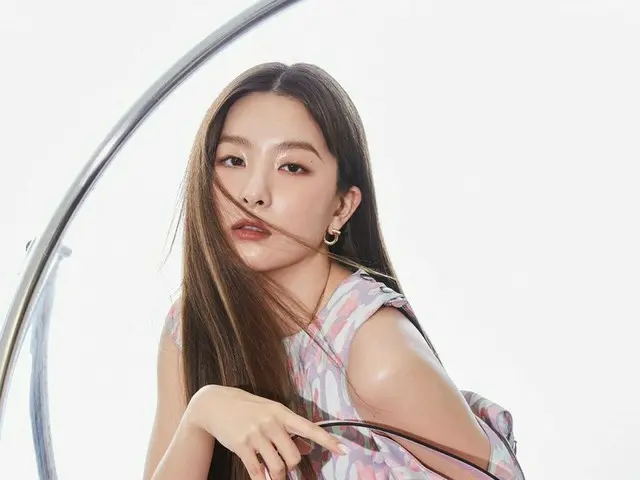 【t公式】RED VELVET、SEULGI with 「Salvatore Ferragamo X marie claire」 Check out viaOc