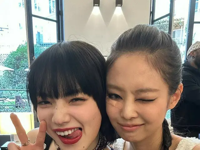 JENNIE(BLACKPINK)、小松菜奈との2ショットを公開で話題に。