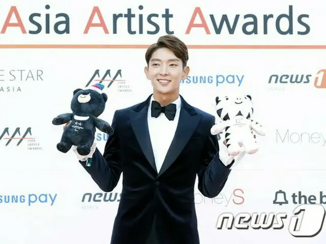 俳優イ・ジュンギ、「2017 Asia Artist Awards」会場に到着。