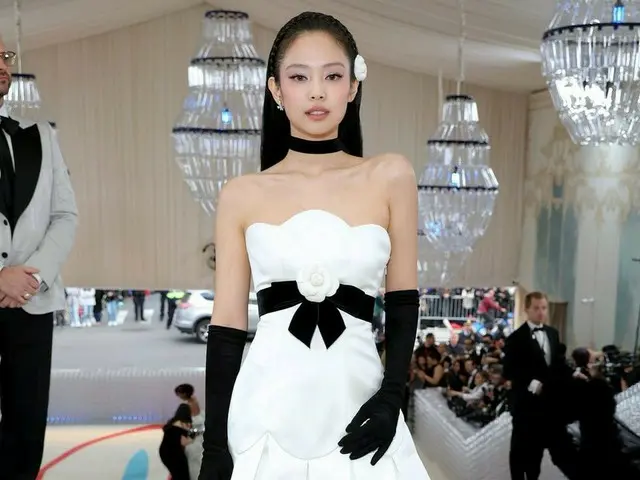 JENNIE(BLACKPINK)、米・メトロポリタン美術館で開催されるメットガラに出席。