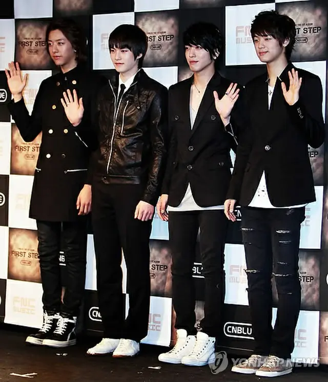 「CNBLUE」