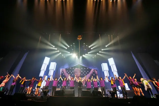 「D-LITE D’scover Tour 2013 in Japan ～DLive～」横浜アリーナ公演（オフィシャル写真）