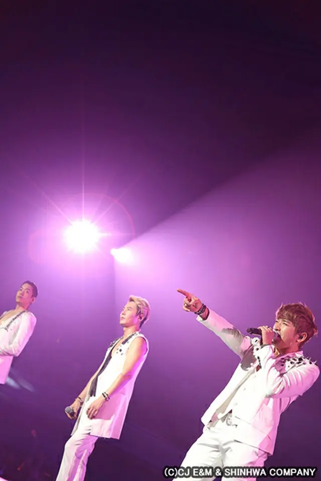 「2013 SHINHWA GRAND TOUR‘THE CLASSIC’ IN TOKYO」