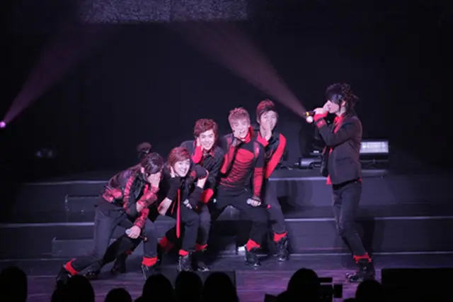 U-KISS（写真提供:PROMAX）