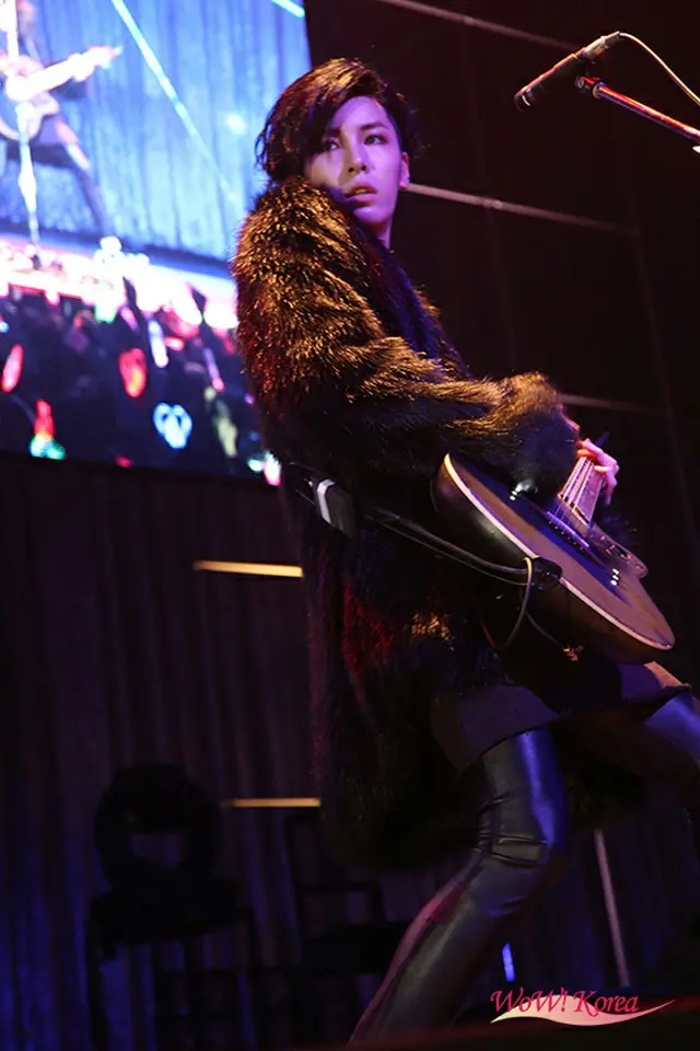 「ICON NO MIN WOO MINEW Christmas THE XMAS SHOW」