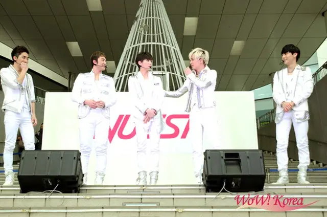 「NU’EST」