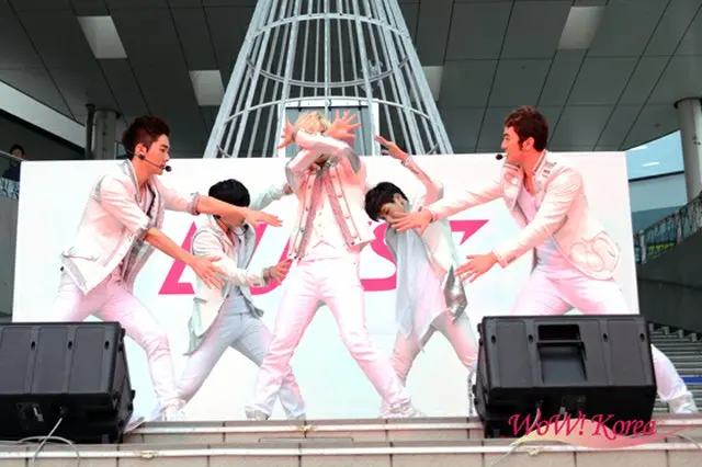 「NU’EST」