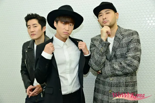 「EPIK HIGH」左からDJ TUKUTZ（トゥーカッツ）、TABLO（タブロ）、MITHRA（ミスラ）