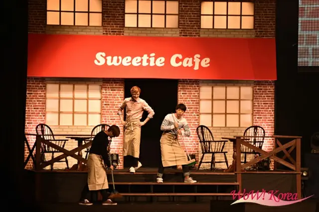 ケビン店長、元ラーメン屋店員・イライ、キッチン・フンが勤務する洋風テイストな「Sweetie cafe」