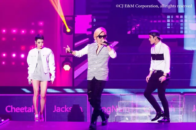 左からCheetah、KangNam（M.I.B） 、ジャクソン（GOT7）