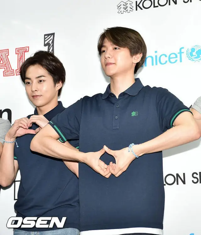 「EXO」左からXIUMIN、BAEK HYUN