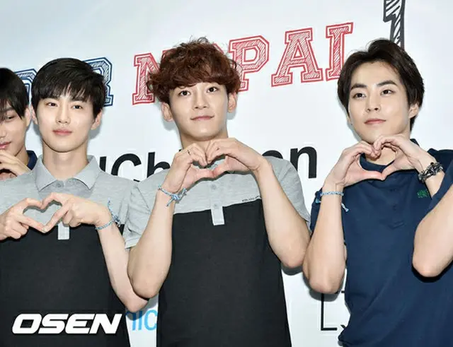 「EXO」左からSUHO、CHEN、XIUMIN