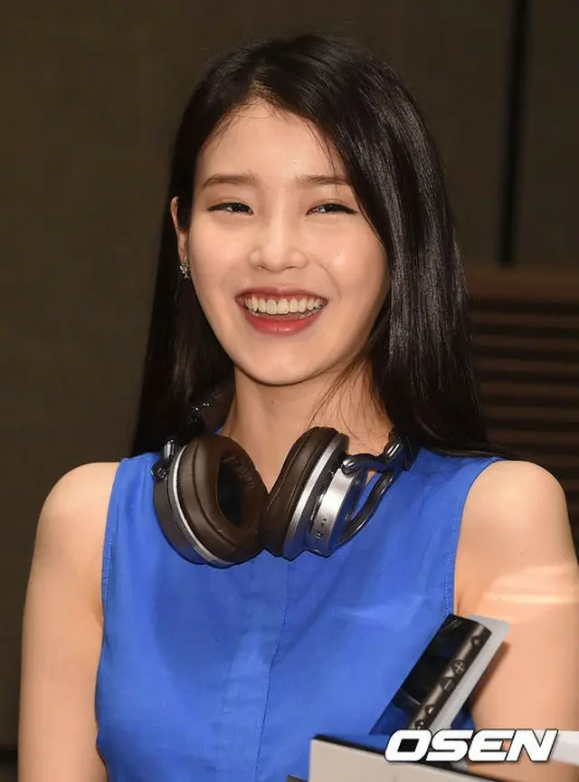 歌手IU