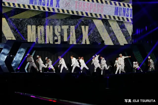 「MONSTA X」