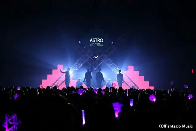 「ASTRO」