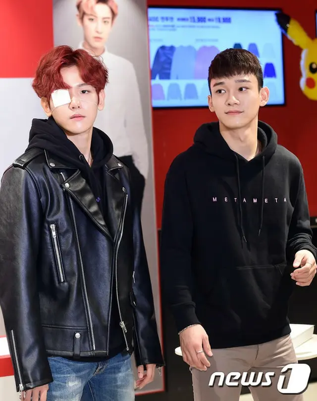 「EXO」左からBAEK HYUN、CHEN