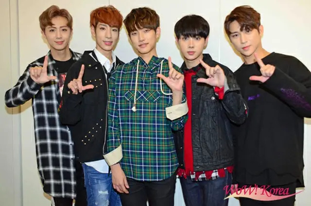 「A-JAX」左からスンヨプ、ユニョク、ジュンヒ、スンジン、ヒョンゴン