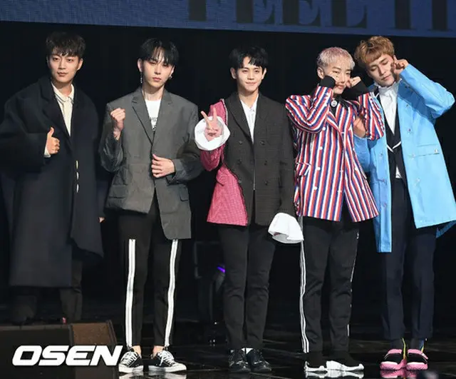 「Highlight」左からドゥジュン、ジュンヒョン、ヨソプ、ギグァン、ドンウン