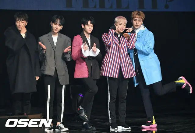 「Highlight」左からドゥジュン、ジュンヒョン、ヨソプ、ギグァン、ドンウン