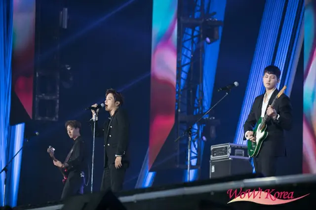 「CNBLUE」