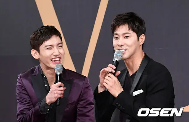 「TVXQ！ ASIA PRESS TOUR」記者会見を開催した「東方神起」