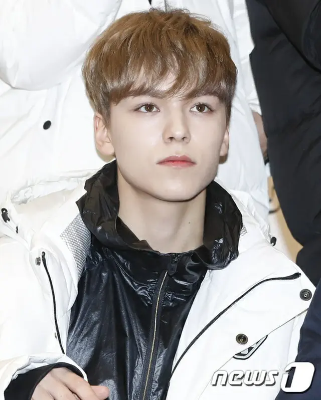 「SEVENTEEN」Vernon