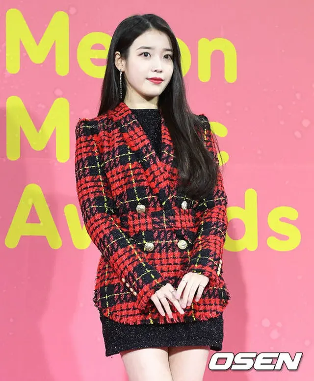 IU