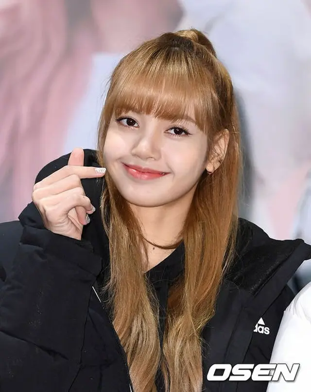 「BLACKPINK」LISA