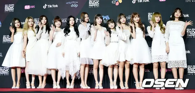 「2018 MAMA PREMIERE in KOREA」レッドカーペットイベントに登場し「IZ*ONE」